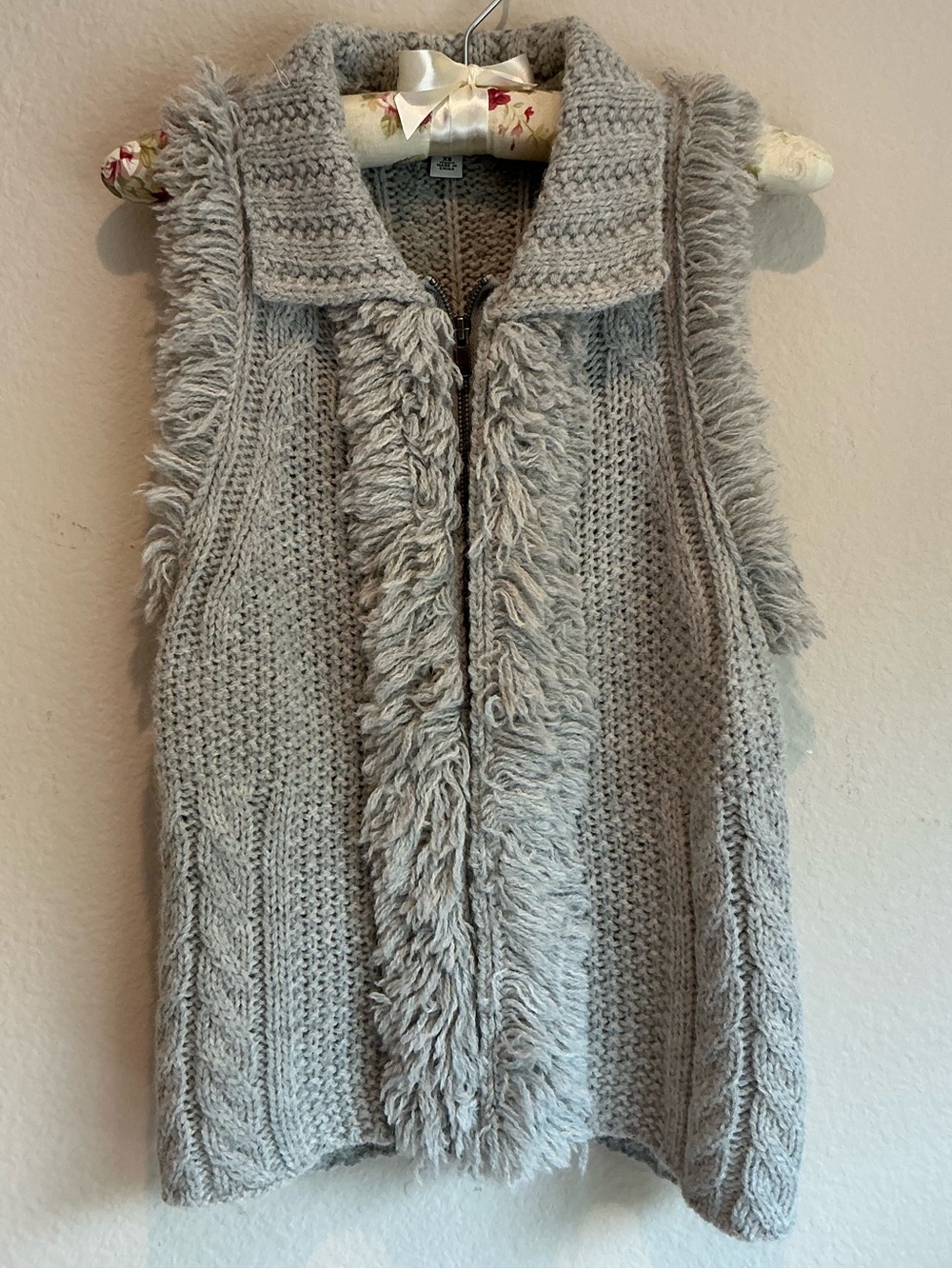 Banana Republic Alpaca Wool Fringe Cable Knit Zip-up Sweater Vest EUC - size XS